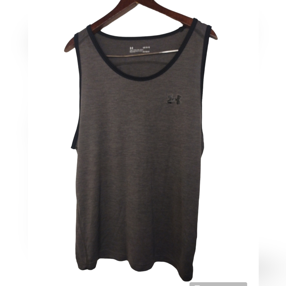 Under Armour Tank Top - Size Large